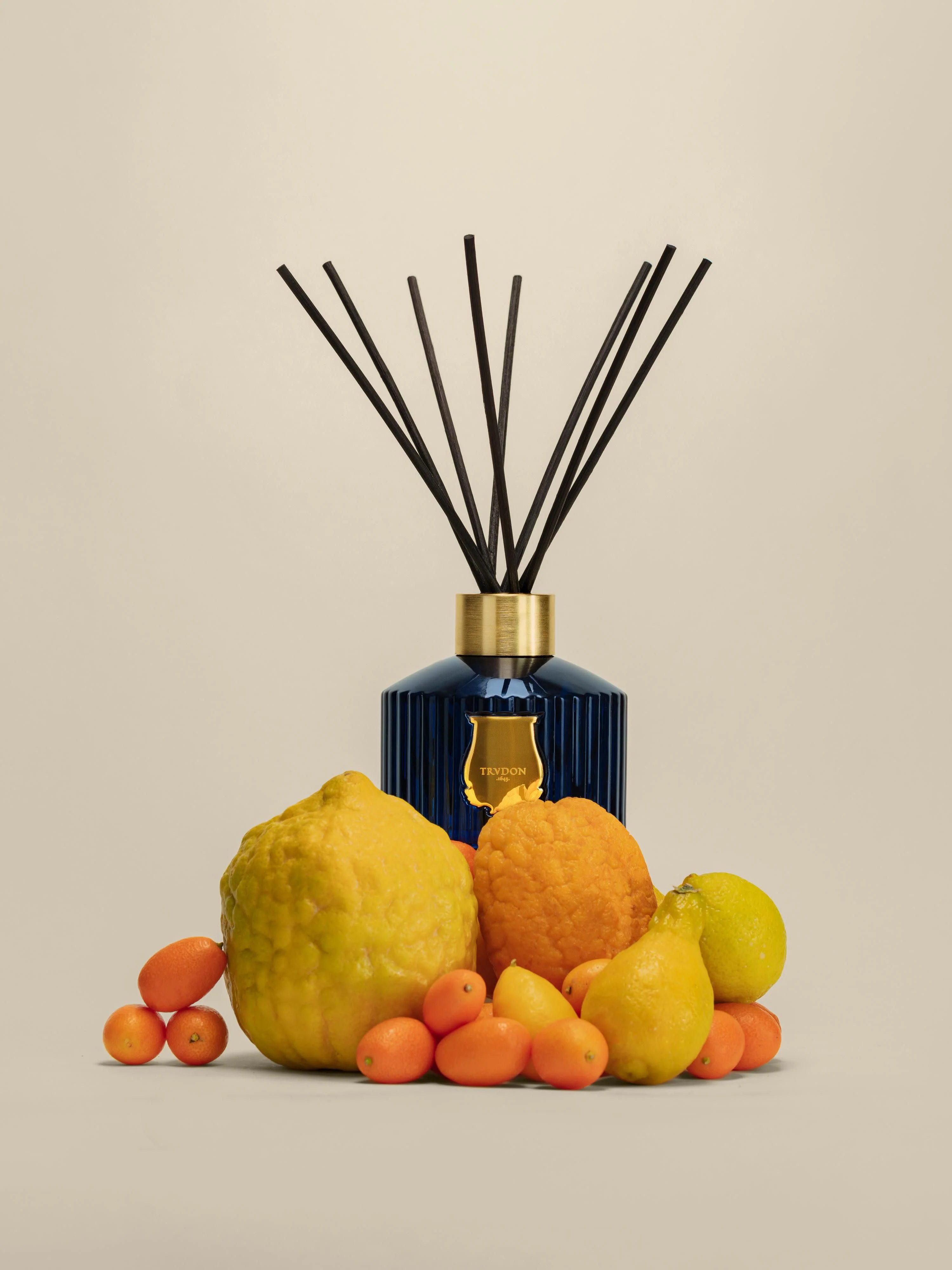Handgemaakte diffuser Reggio (etherische olie van Mandarijn)