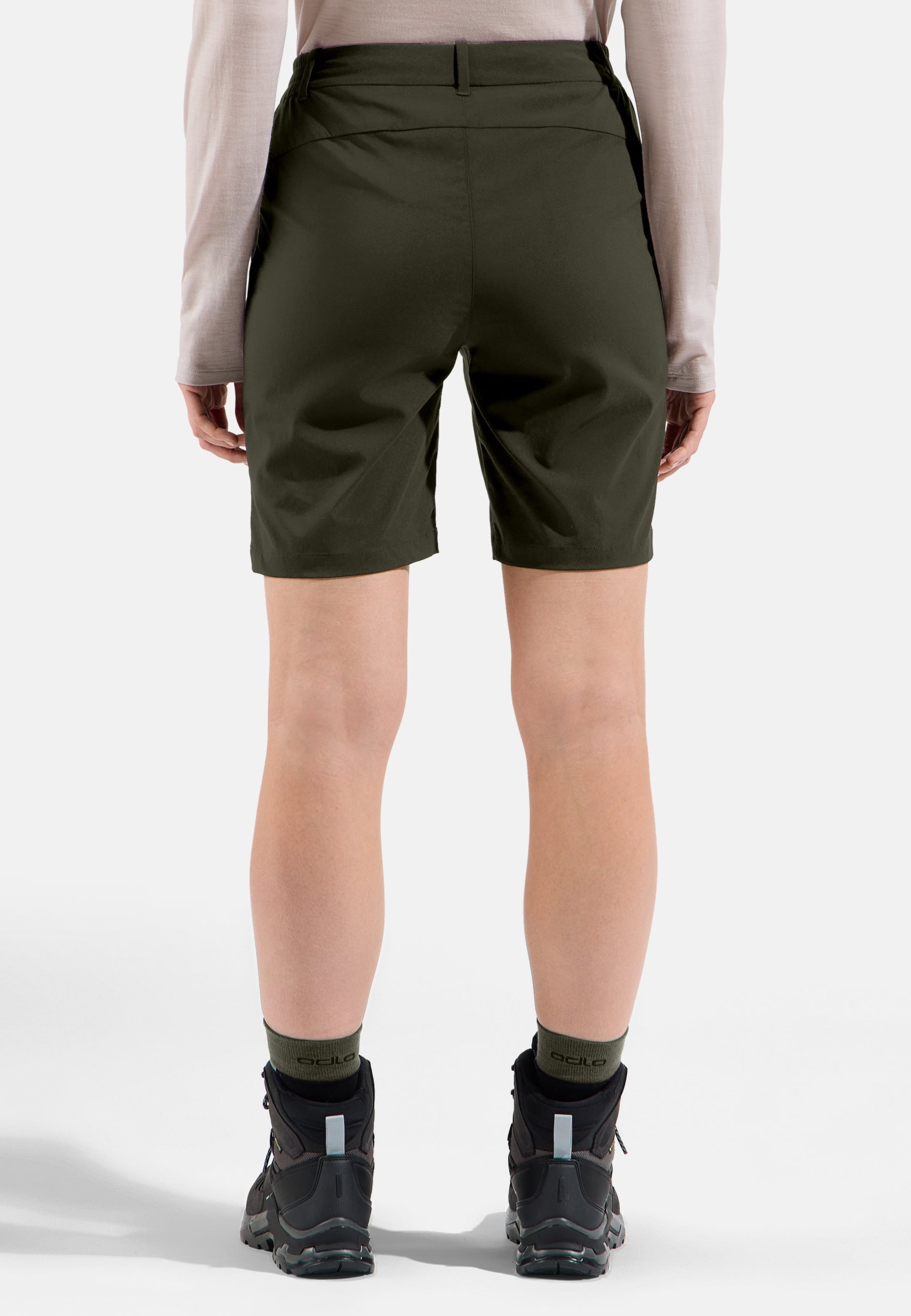 Ascent Light Wandershorts in forest night