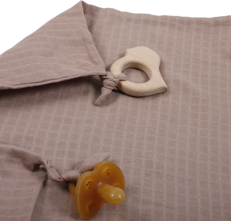 Müsli by Green Cotton Figure blankie teether Rose wood
