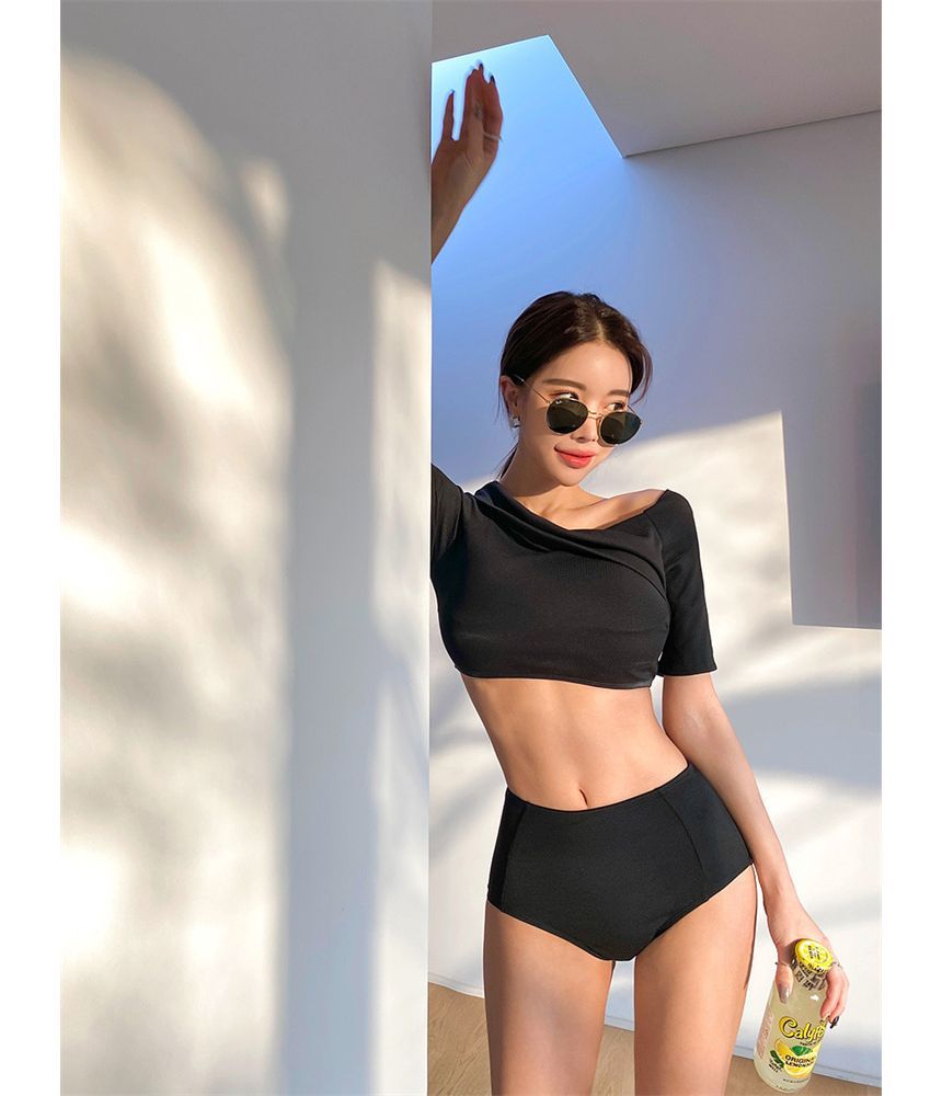 Tiaramond - Set: Off-Shoulder Effen Zwemtop + Bikinibroekje