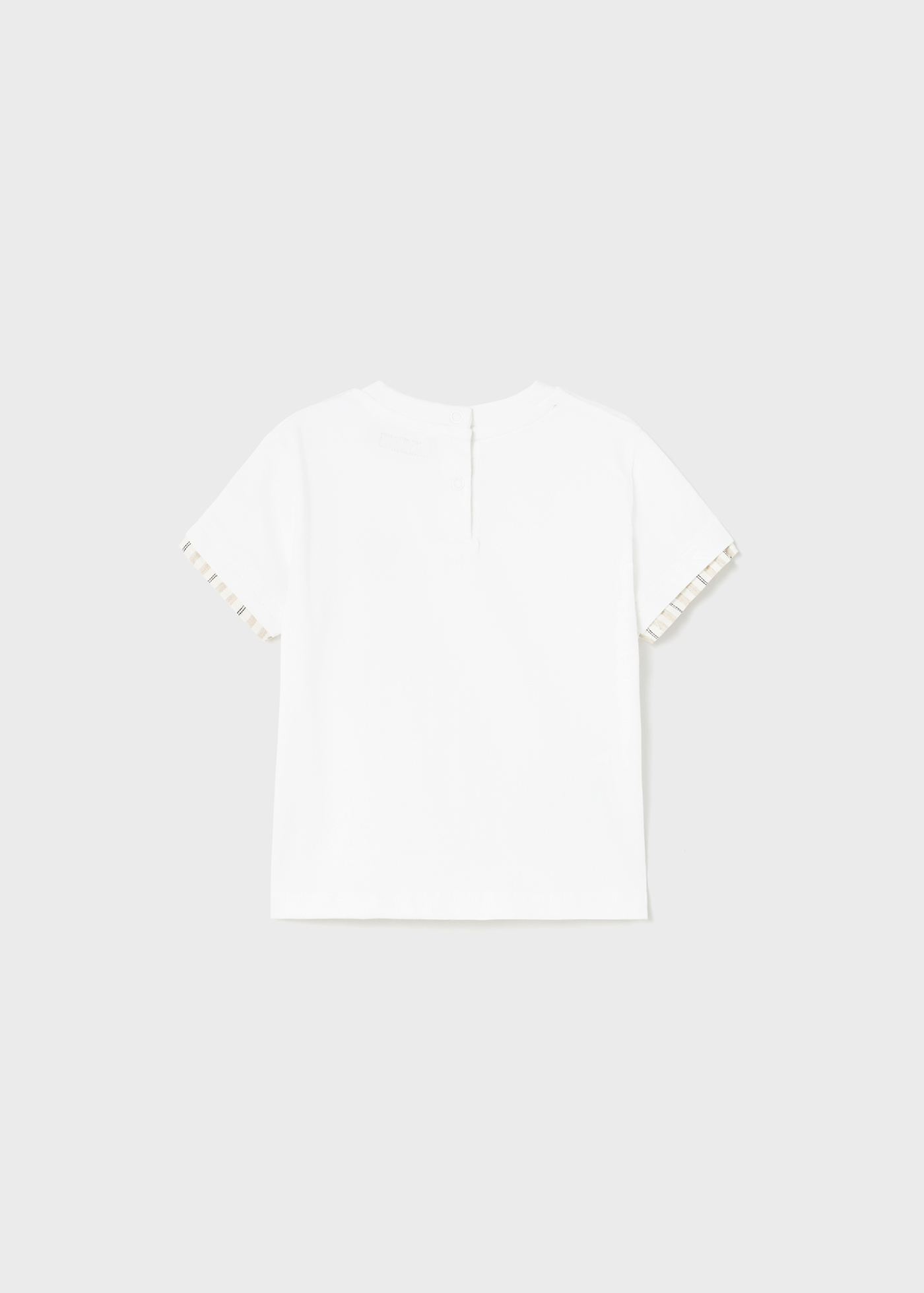 Camiseta infantil de manga curta com bordado em algodão.