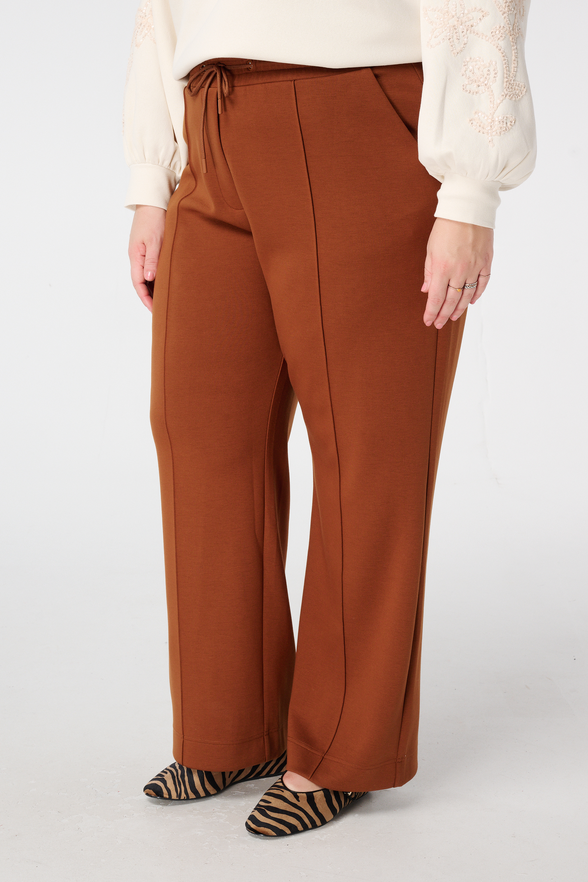 Broek met deelnaad Cognac