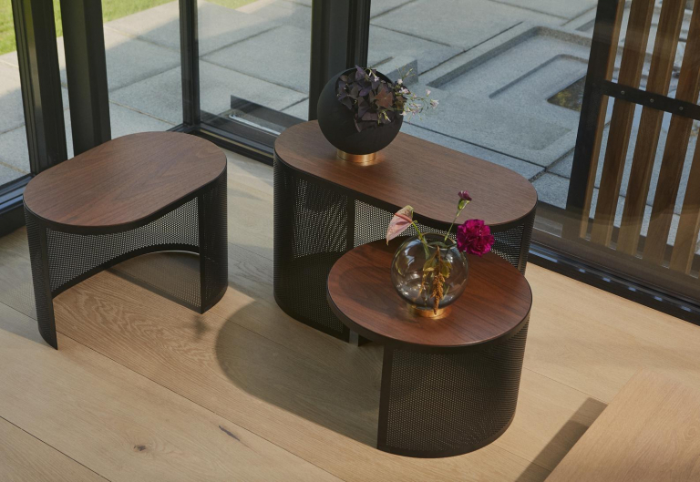 AYTM Globe vaas 21 zwart/goud