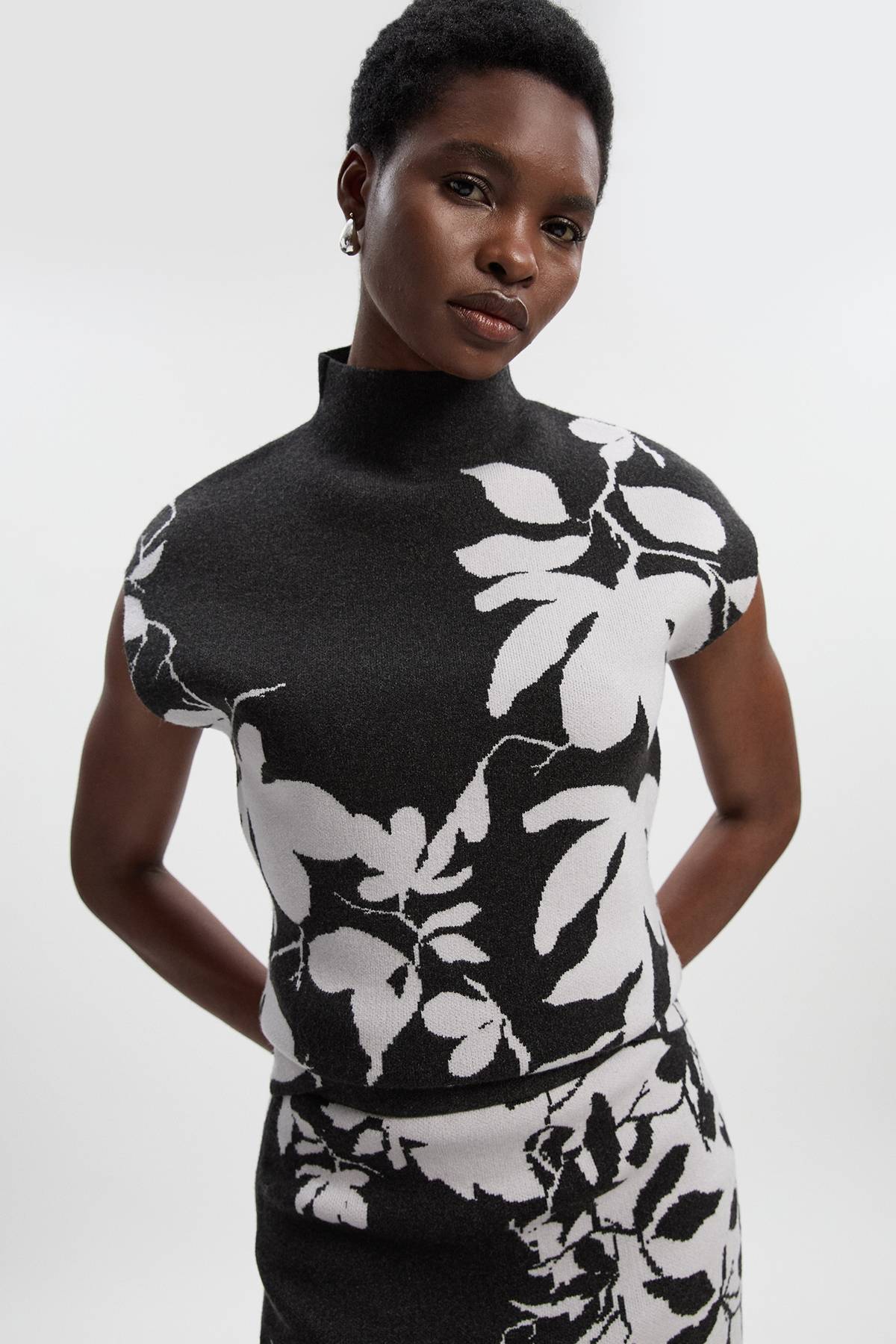 KarenMillen Haut Tricoté à Motif Floral Jacquard
