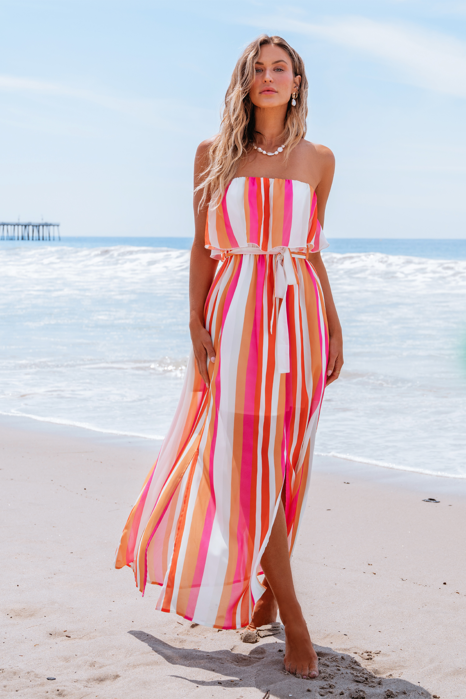 Robe maxi avec corsage à volants et rayures