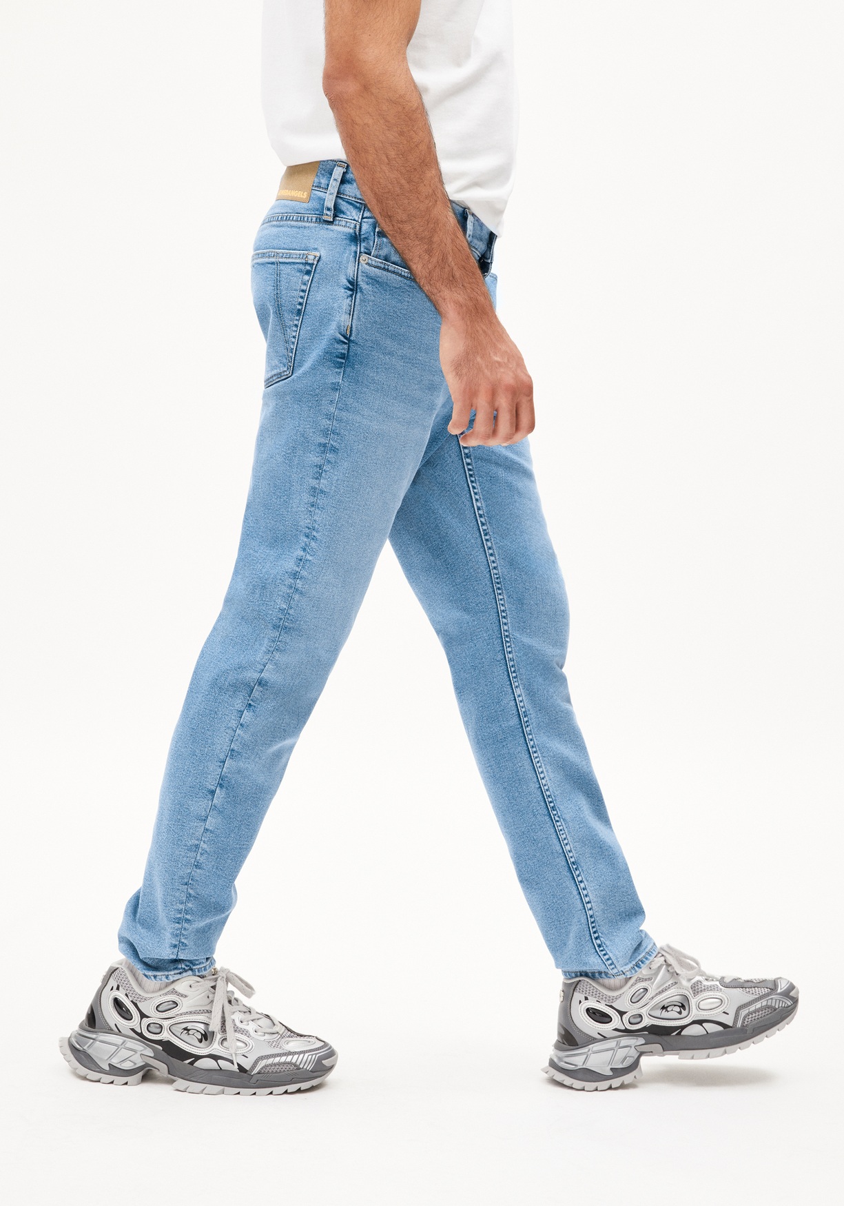 Armedangels Herren-Jeans Aarjo Tarpa Cloud
