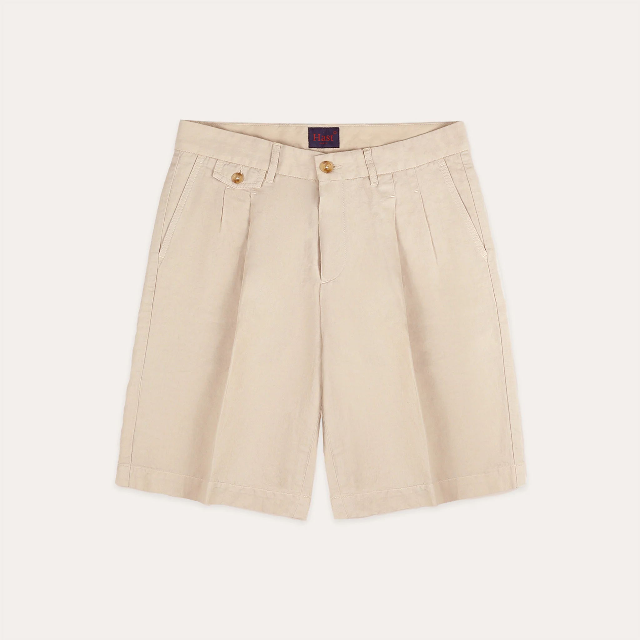 Double-pleated shorts in ecru cotton and linen