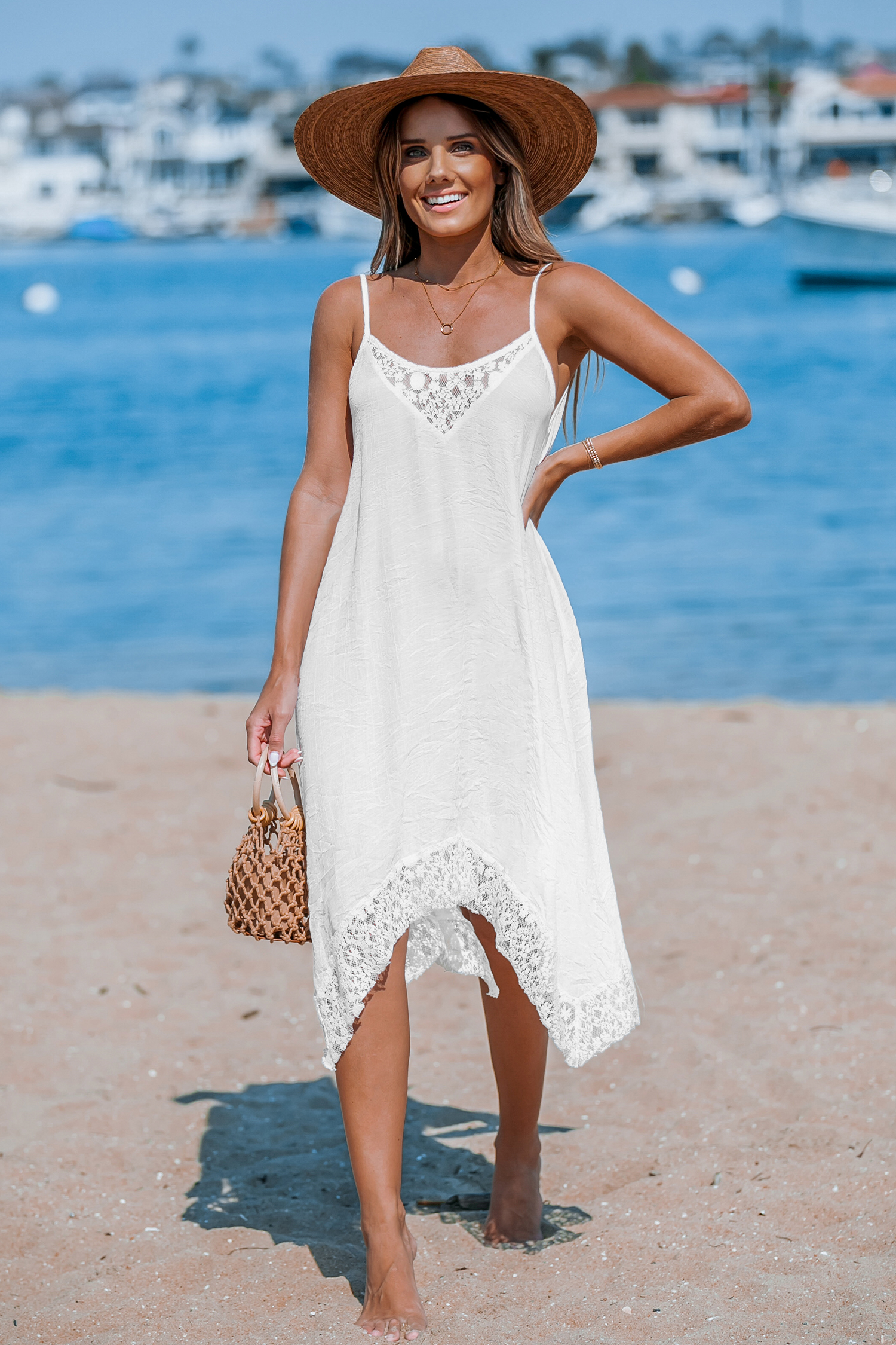 Robe cover up mini sans manches en dentelle blanche