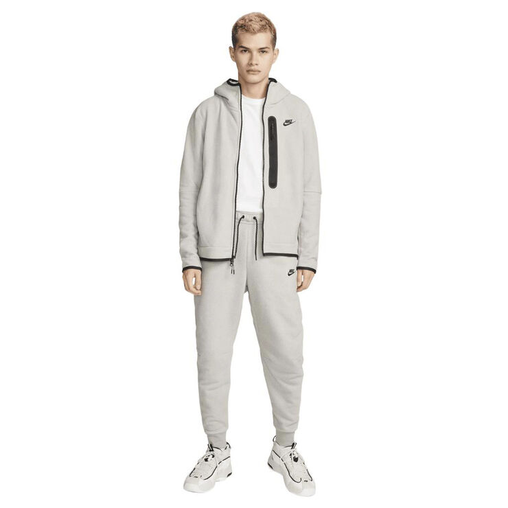 Nike sportswear tech fleece winterized joggers Cobblestone/black