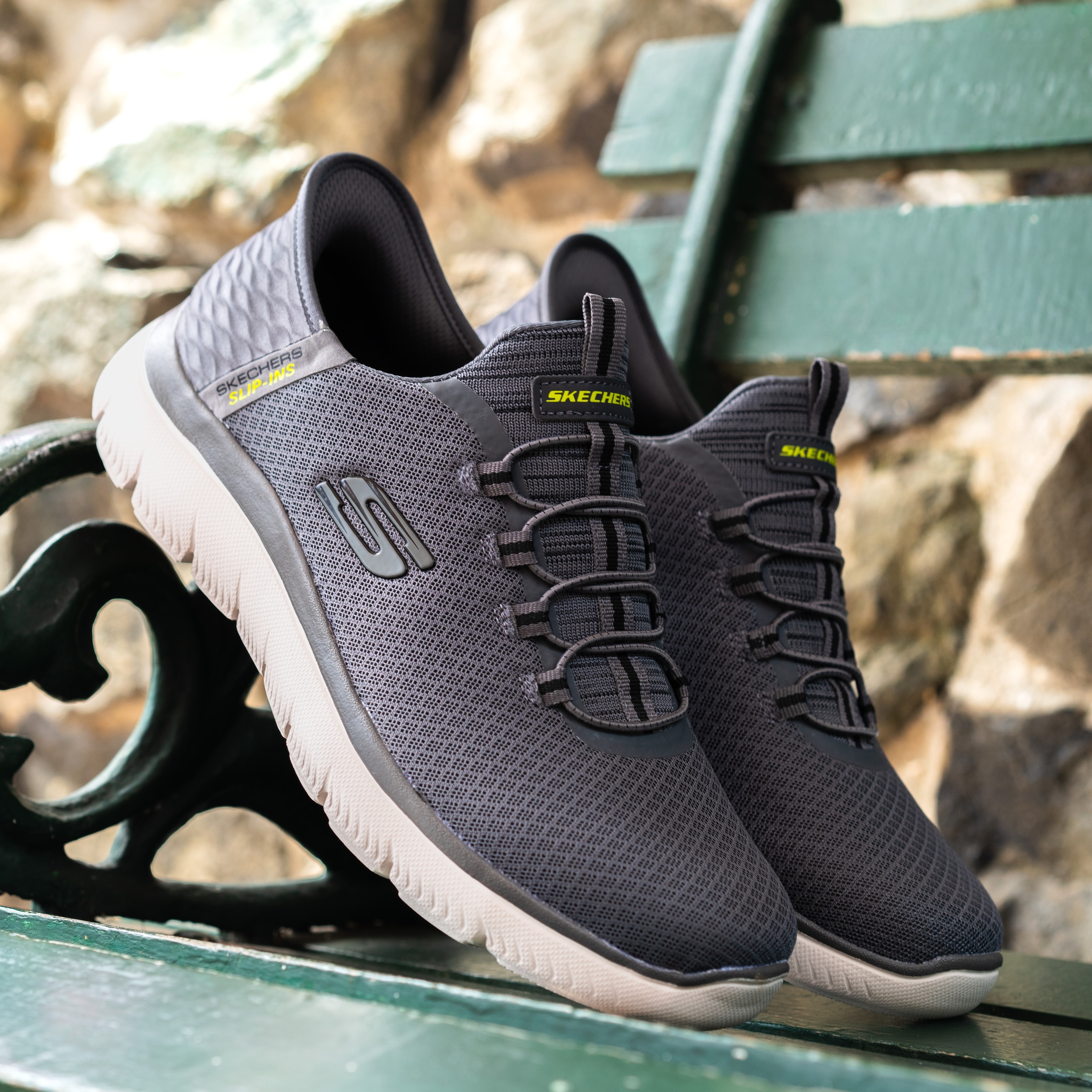 Skechers Slip-On Sneaker »SUMMITS-HIGH RANGE«  , Freizeitschuh mit Slip Ins-Fersenpart für einen leichten Einstieg