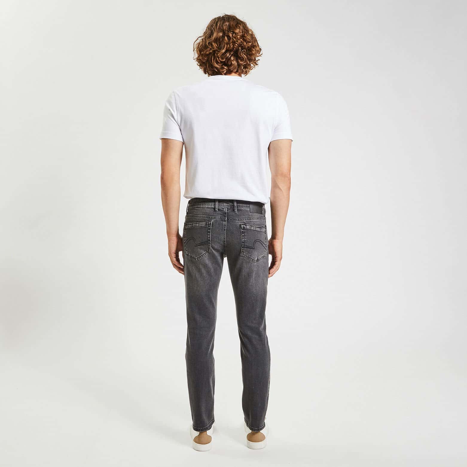 Jean straight 4 longueurs en coton recyclé Noir