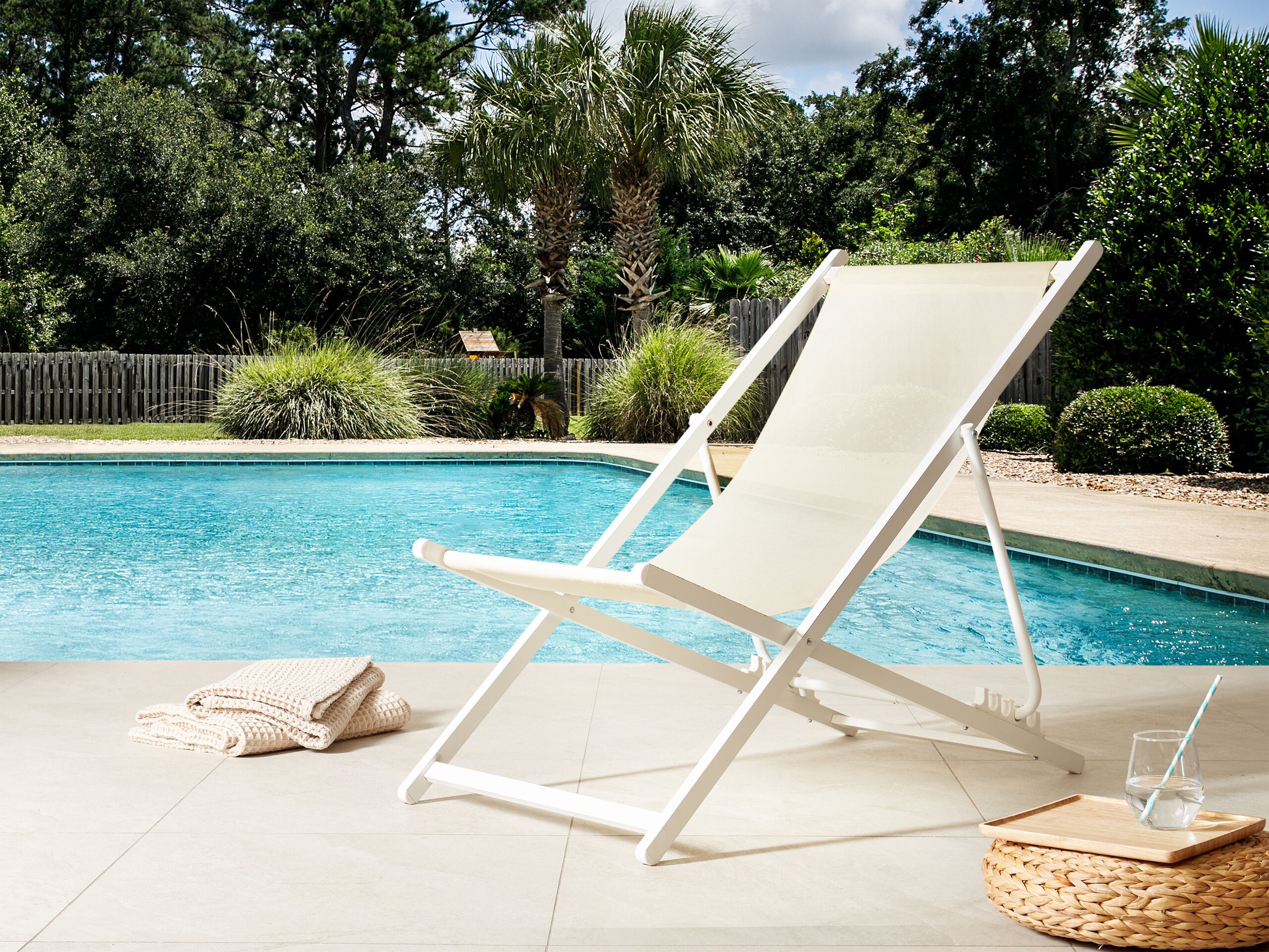 Beliani - LOCRI  II - Strandstoel - Beige|Wit - Polyester