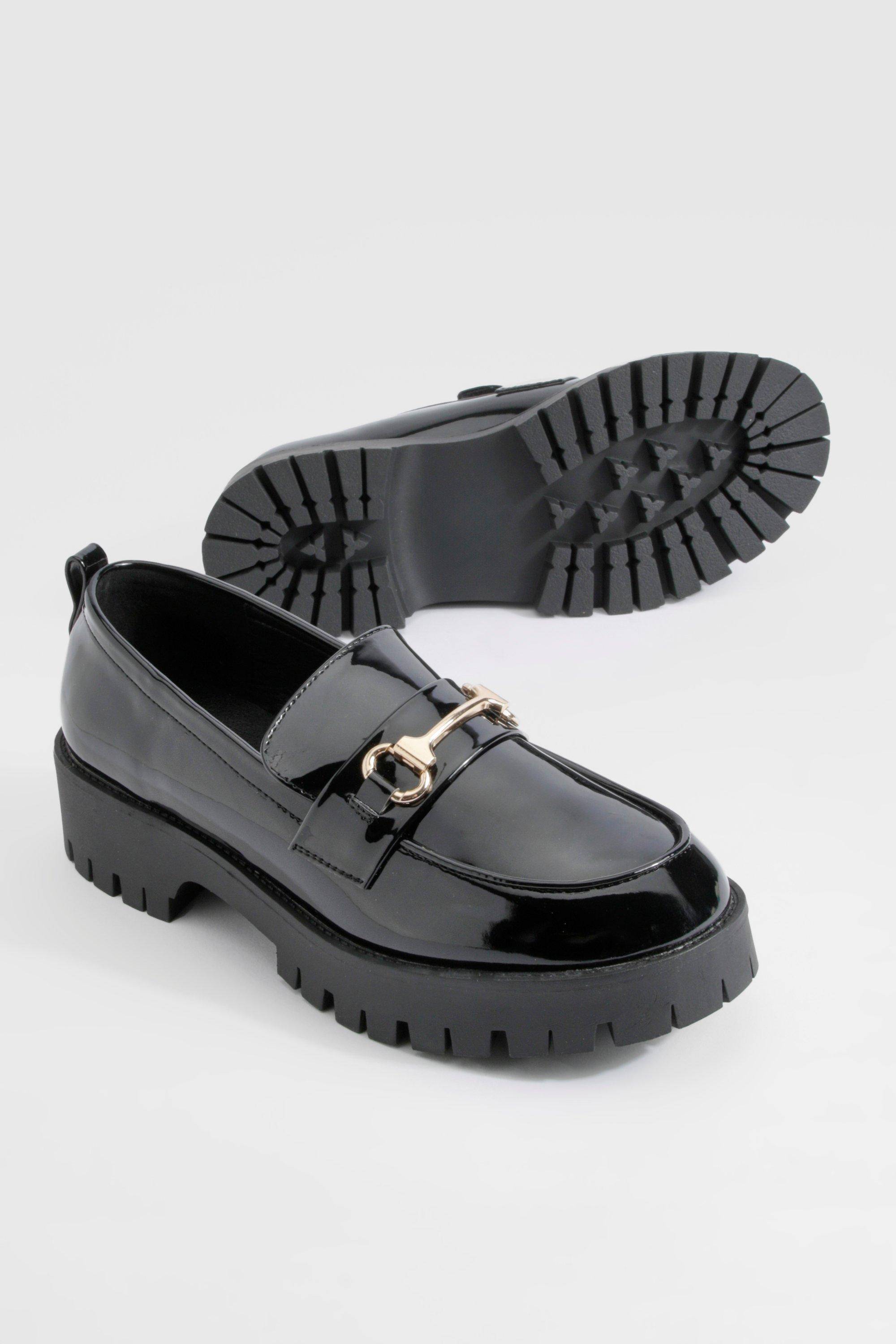 boohoo Mocassins À Barre En T Vernis Chunky Coupe Large