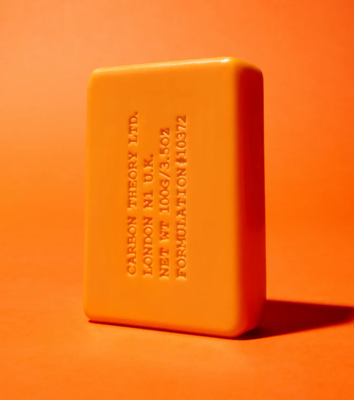 Carbon Theory - *SupaVIT-C* - Sabonete facial com vitamina C e cafeína