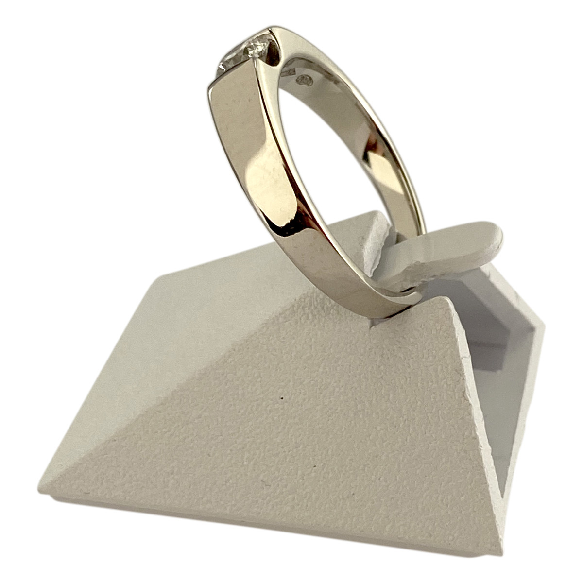 Solitaire d'occasion or 750 blanc 0.25 carat