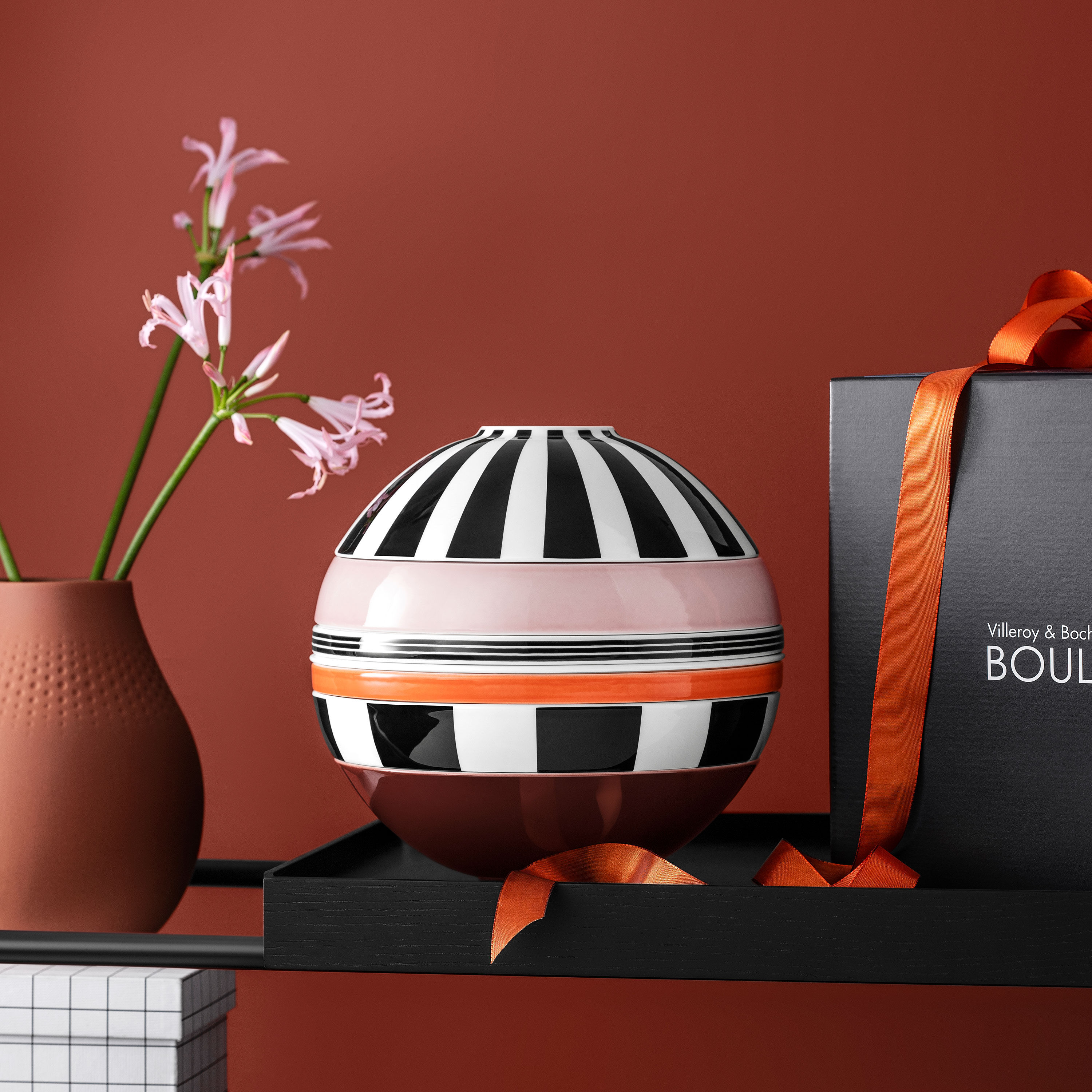 La Boule Dinnerware set Multi-colored, Premium Porcelain