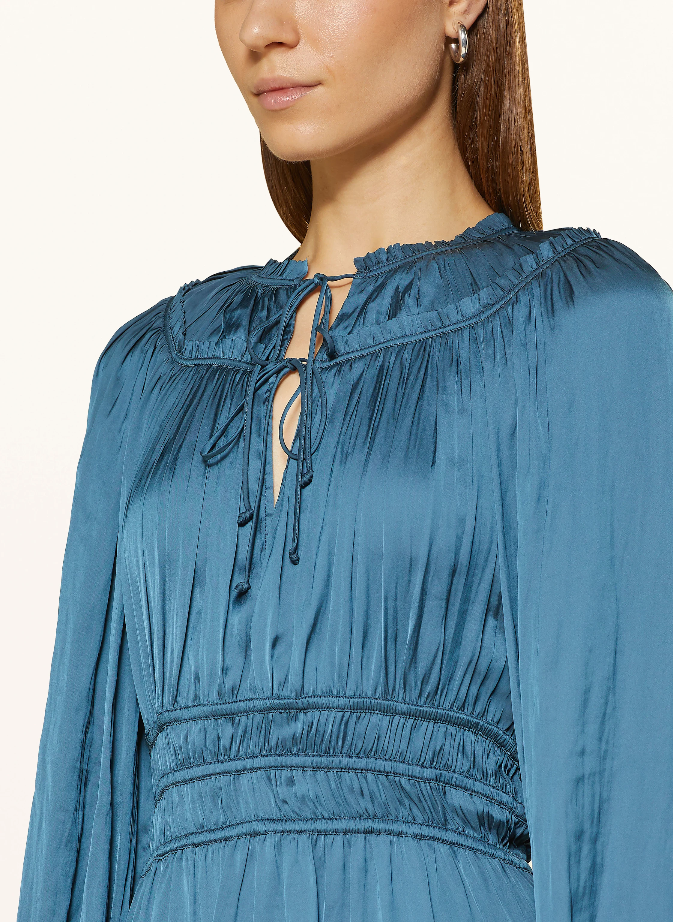 ULLA JOHNSON Plisseekleid KORI aus Satin