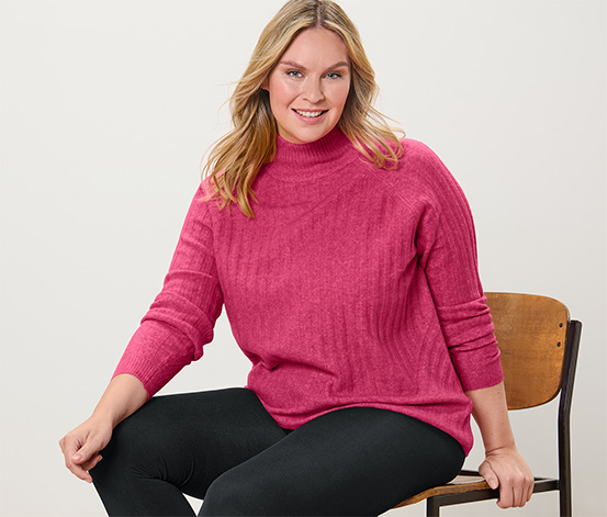 Gerippter Strickpullover mit Stehkragen