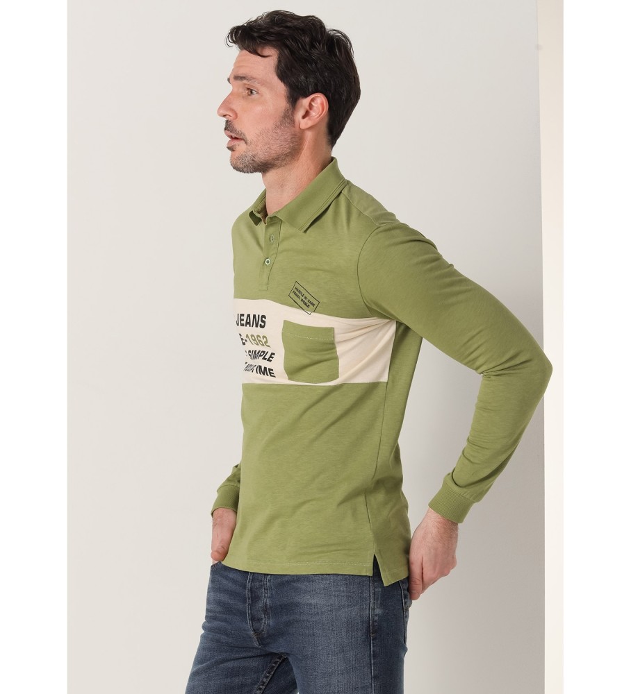 Camisa polo Lois de manga comprida com bolso verde.