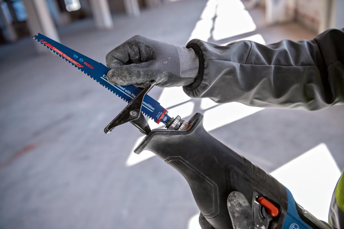 Bosch Professional GSA 18V-28 Accu Reciprozaag BITURBO 18V Basic Body in L-Boxx - 06016C0001