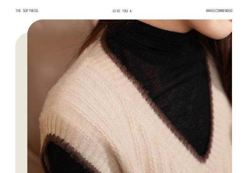 Keiko Girl - V-hals vest met contrasterende rand