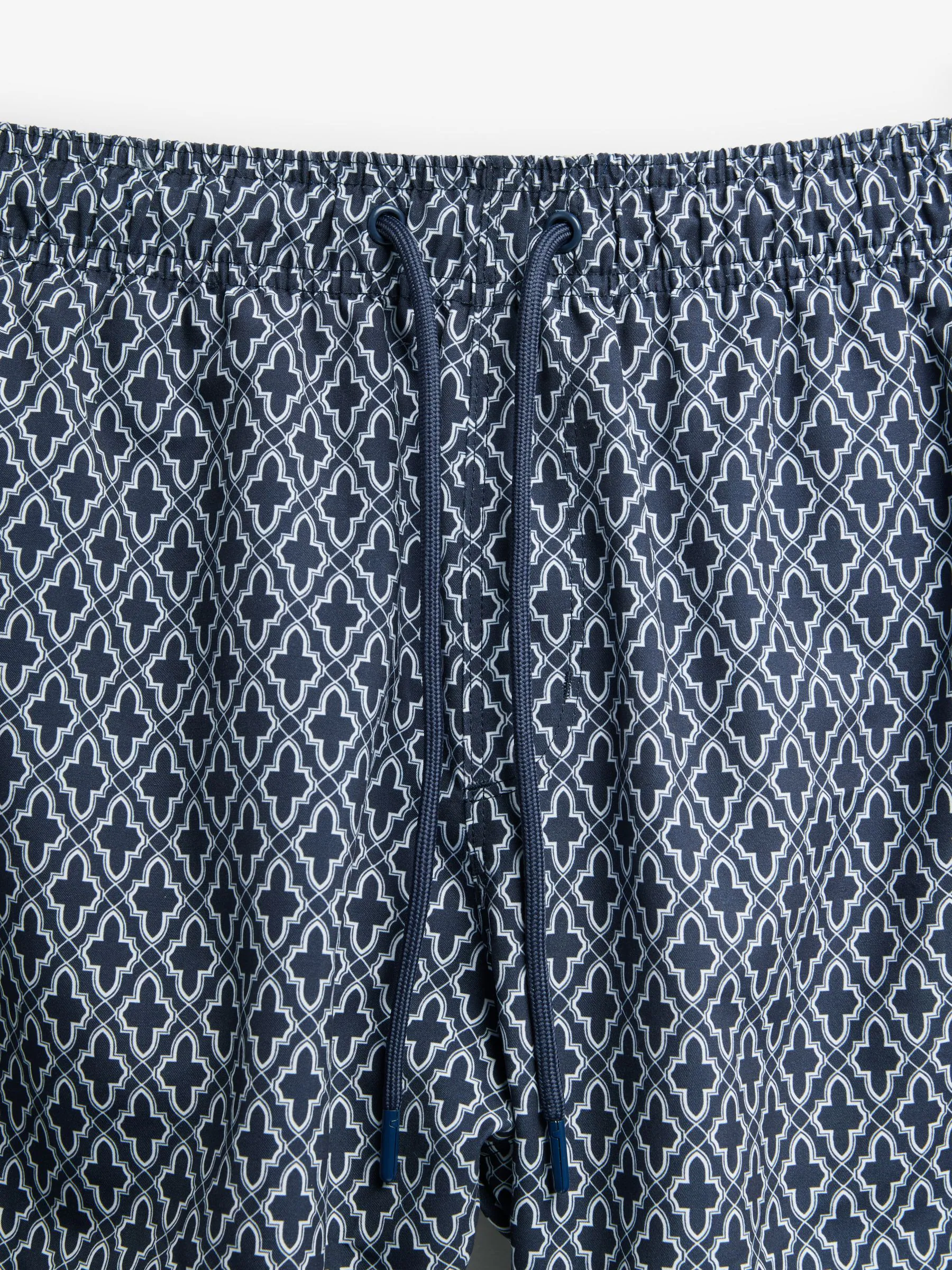 Navy Geometric Tile - Zwemshort met print