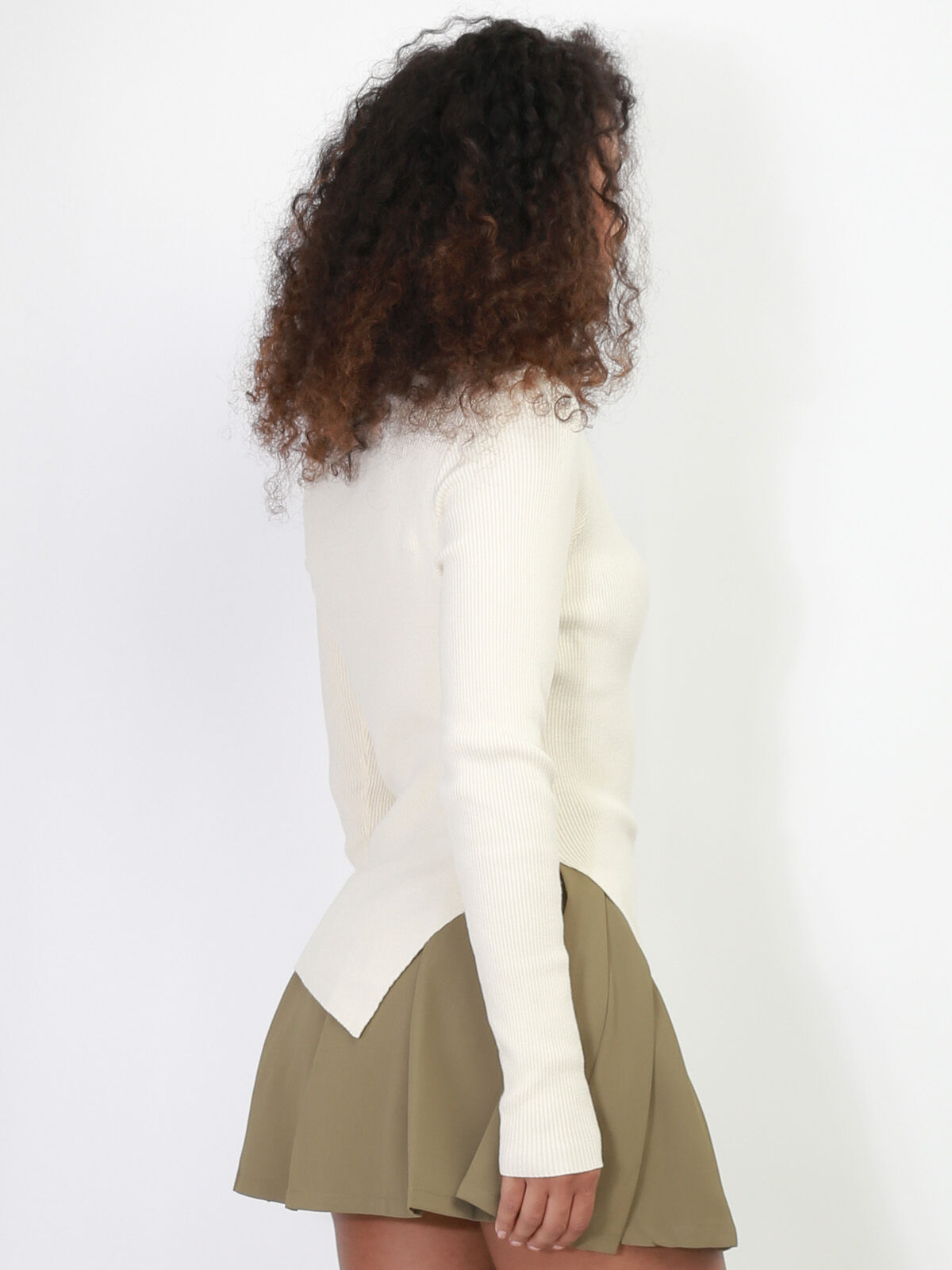 Pull côtelé asymétrique et fendu- Beige