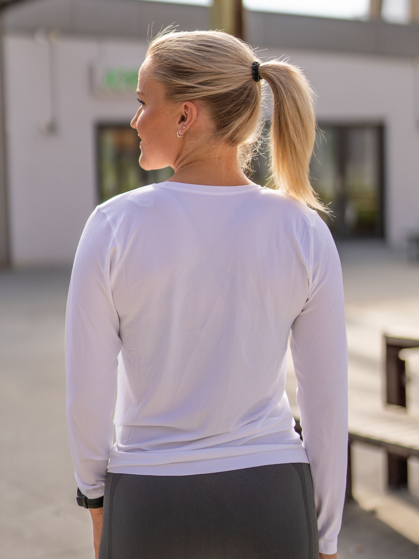 Julee Loose Fit Seamless Long Sleeve