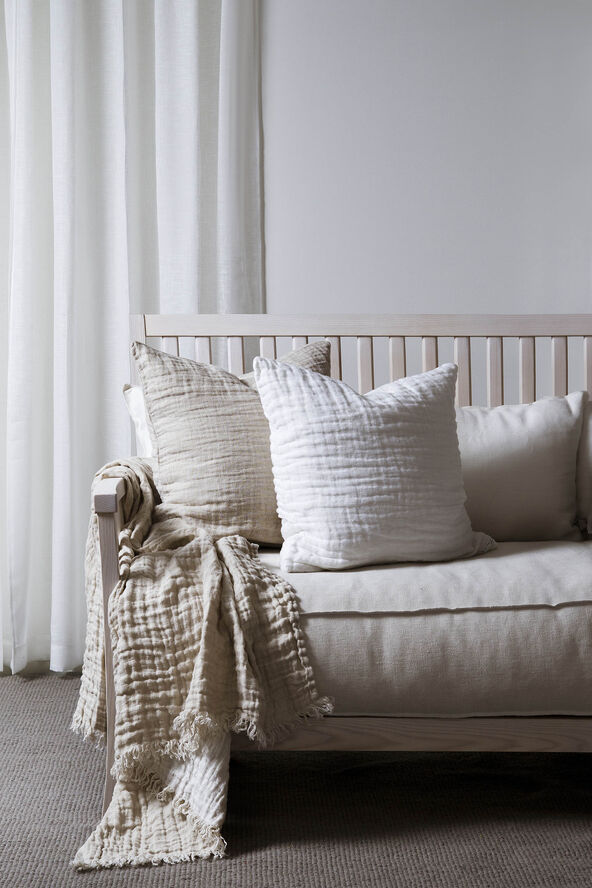 Himla Hannelin Throw Sand
