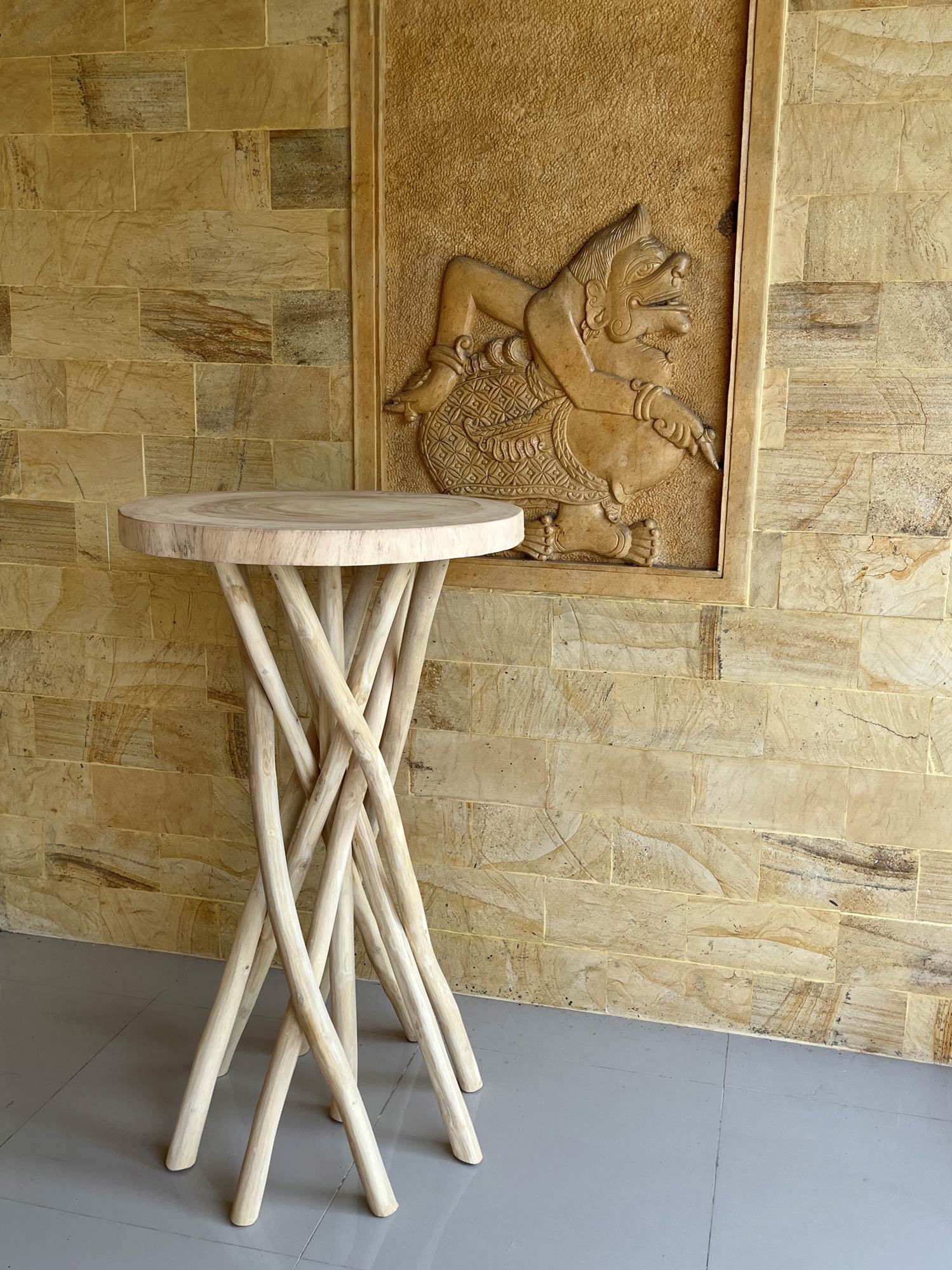 Stehtisch 'Stral', Suarholz, Ø 60-70 cm, H 110 cm von fischer's lagerhaus
