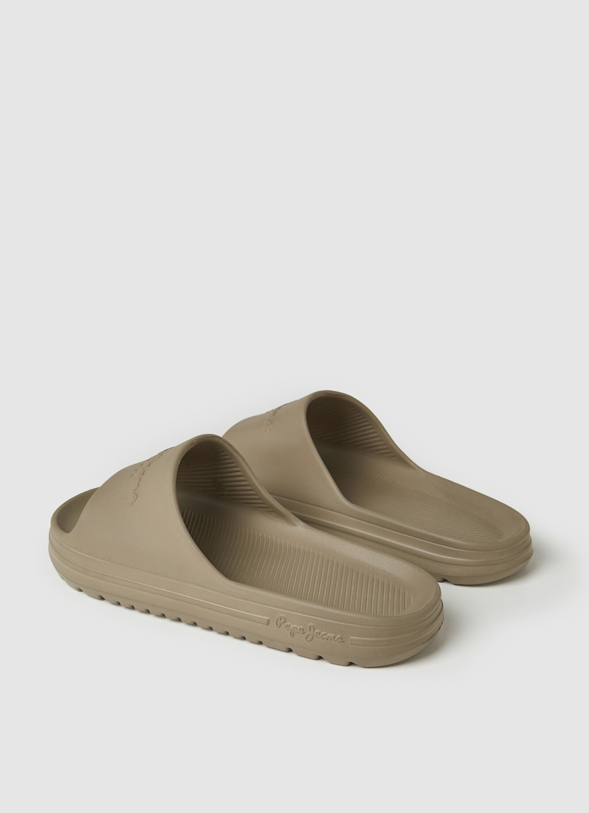 Chinelo de praia estilo slide - marrom