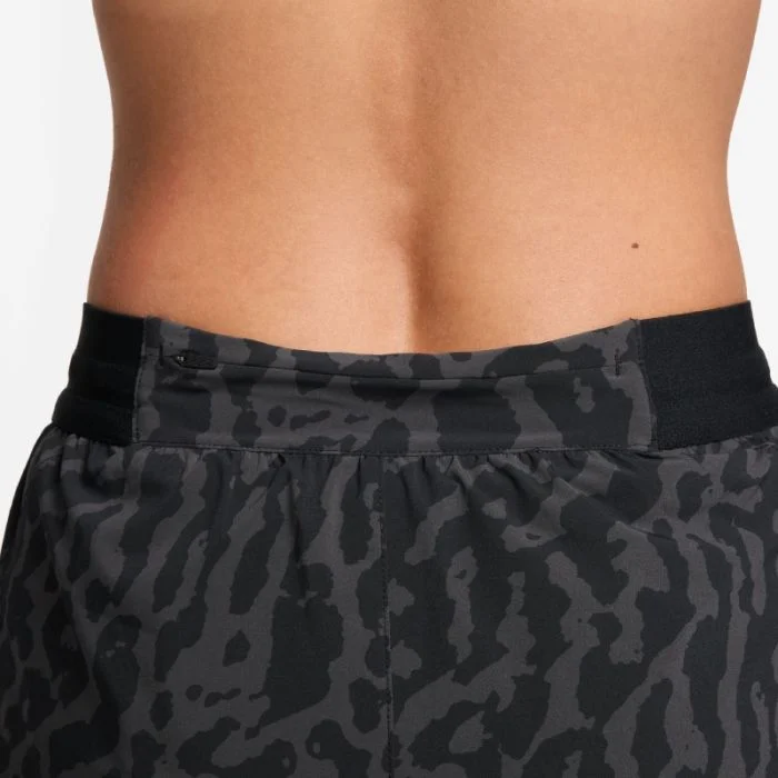 Nike Dame Shorts Swift NVLT Dri-FIT Mid-Rise 2in1 Shorts Sort