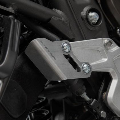 Protection maitre cylindre SW-MOTECH POMPE DE FREIN - Gris