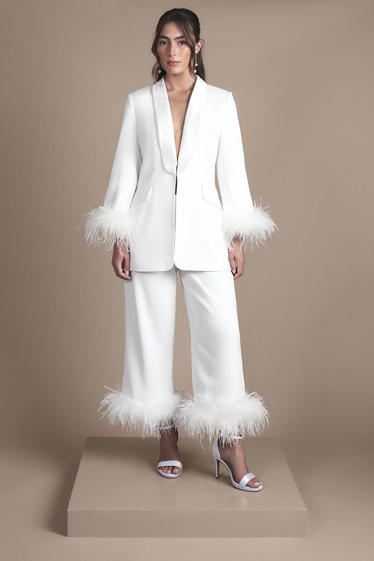 Coast Blazer de Mariage Style Smoking à Revers Simple avec Garniture de Plumes