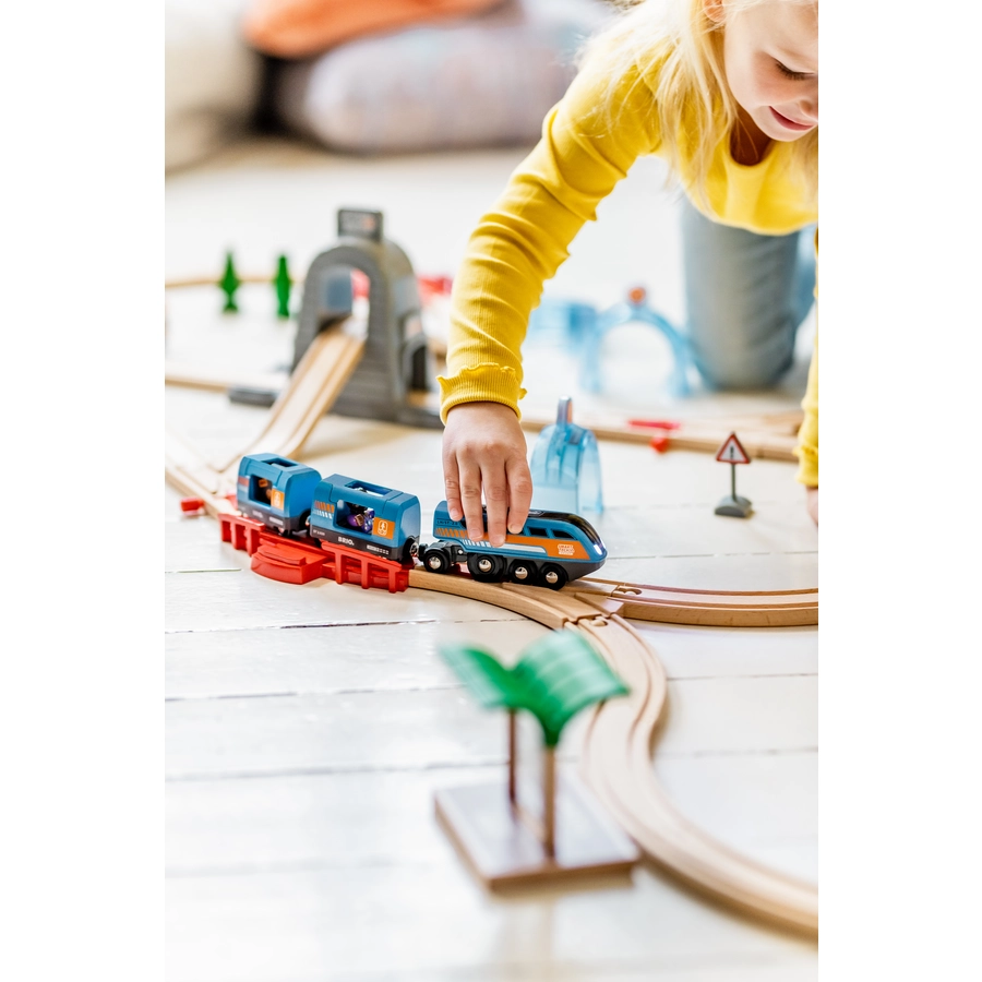 BRIO® WORLD Smart Tech Action Tunnel Station
