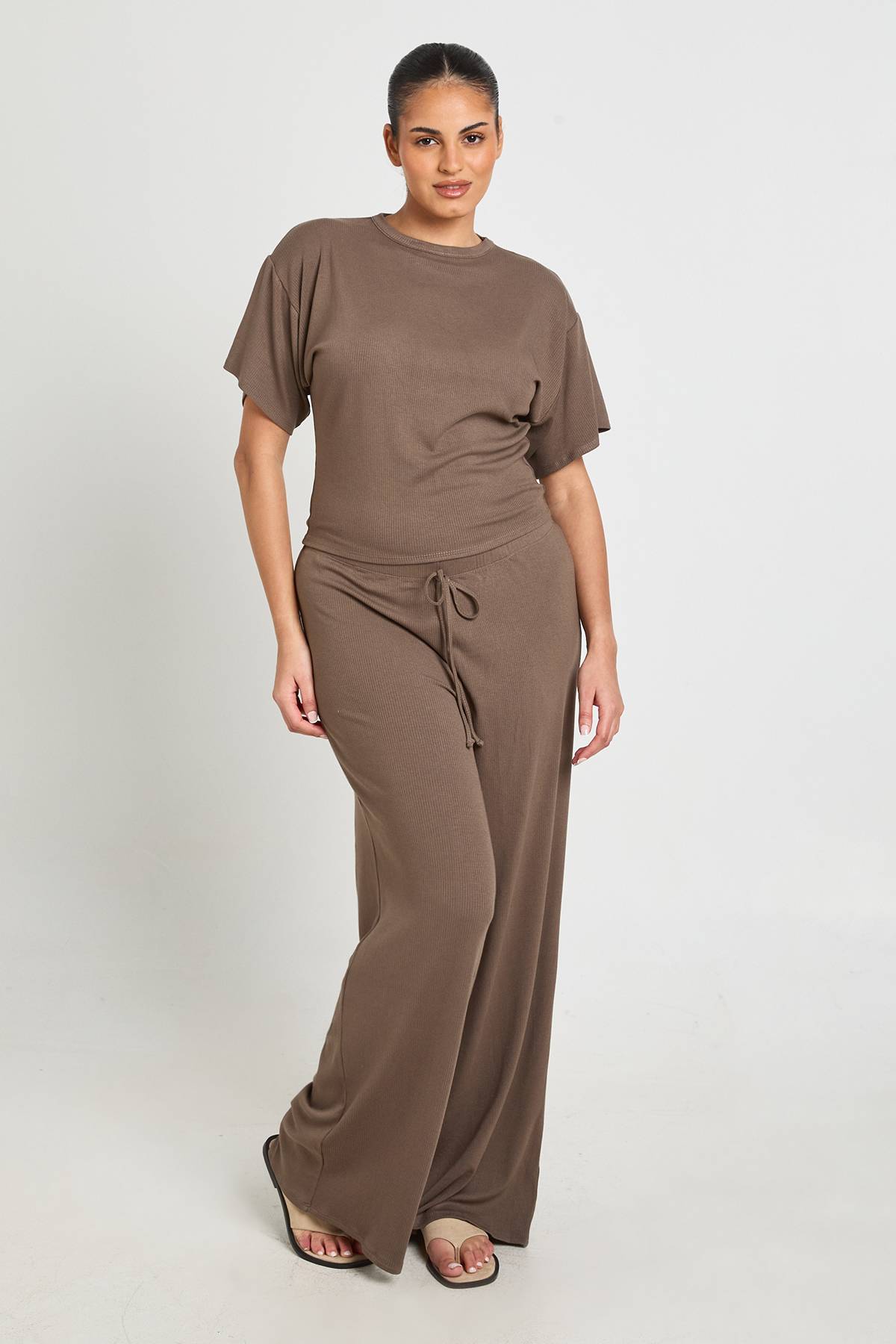 boohoo Ensemble Grande Taille Haut Court Taille Cintrée Et Pantalon Large