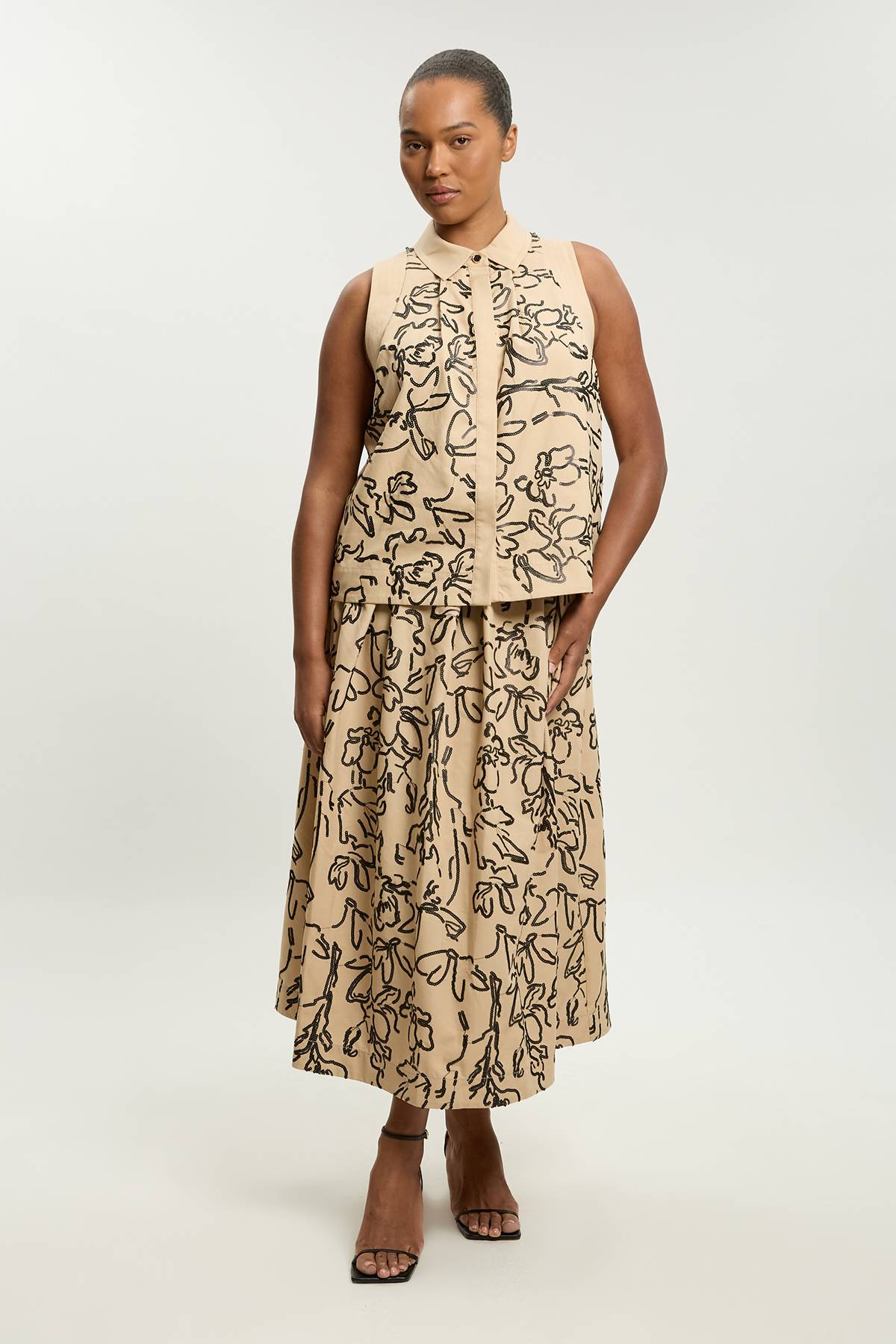 KarenMillen Haut Grande Taille En Lin À Col Avec Sequins Mats
