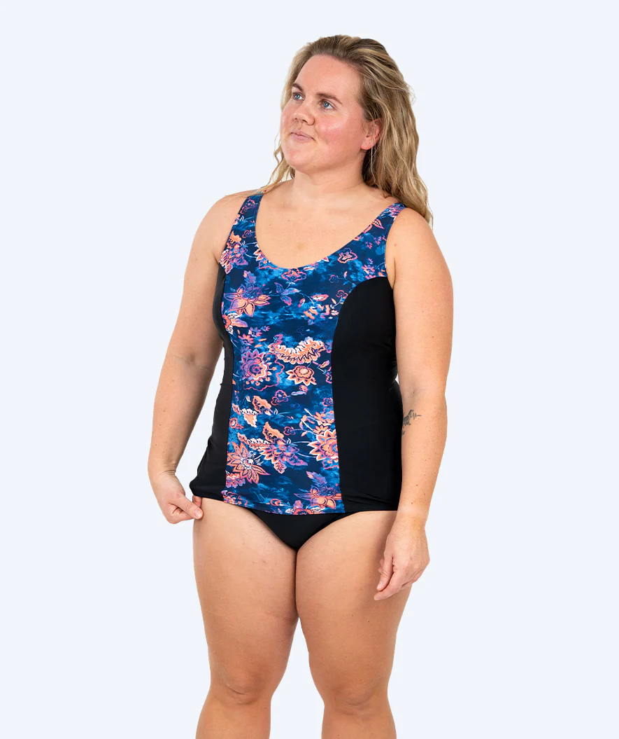 Watery badedragt plus size til damer m. blomster - Vale - Sort/lilla