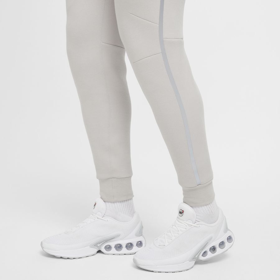 Nike Tech