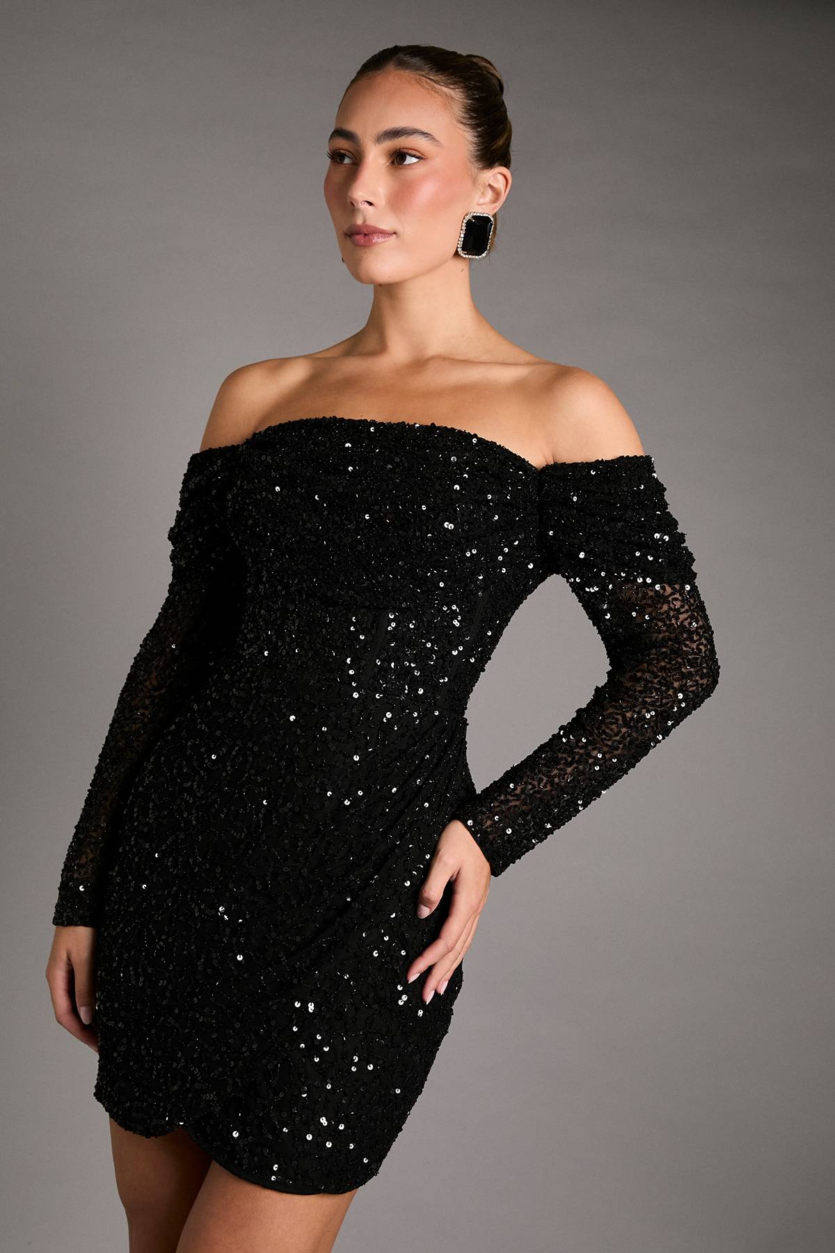 Coast Robe Mini Bardot à Manches Longues avec Jupe Portefeuille et Sequins de Soirée