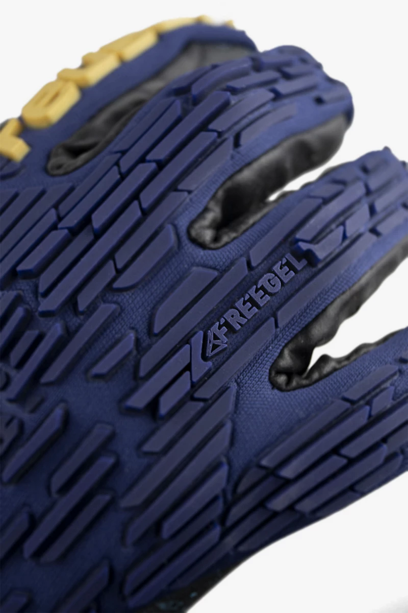 Reusch Attrakt Freegel Fusion Goaliator Torwarthandschuh