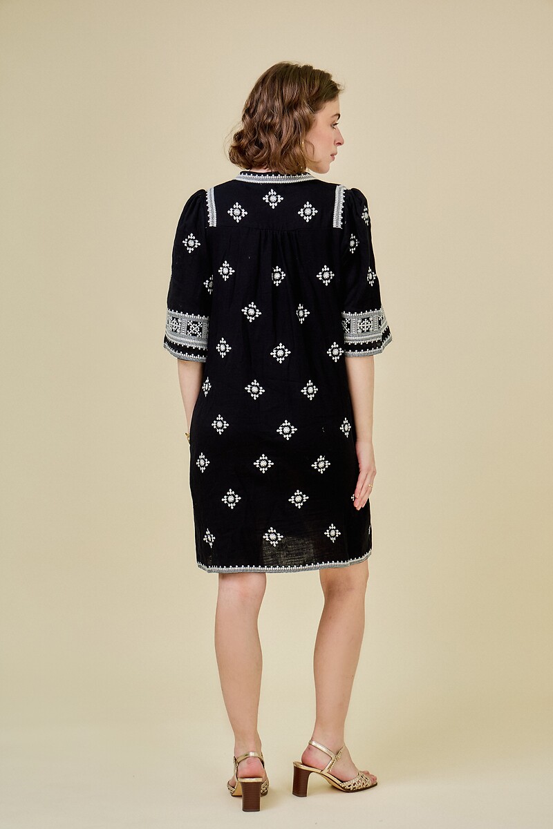 ATÉ BREVE<br>Vestido midi com estampa étnica