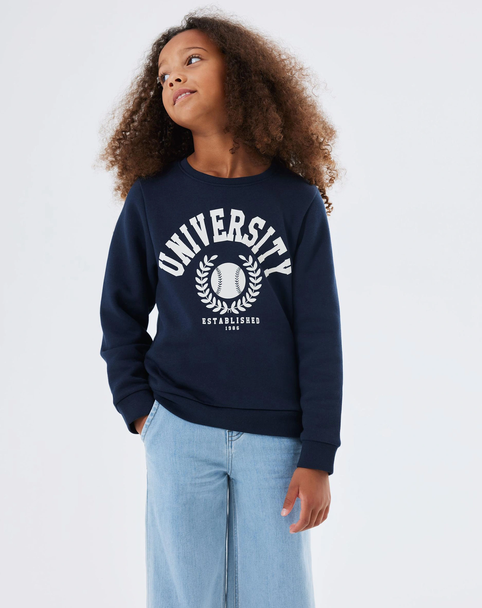 Sweatshirt NKNTILLE  UNIVERSITY in dark sapphir