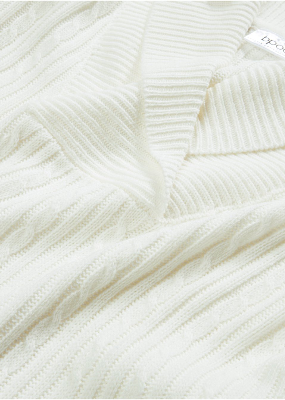 Pull avec décolleté en V et fentes latérales
