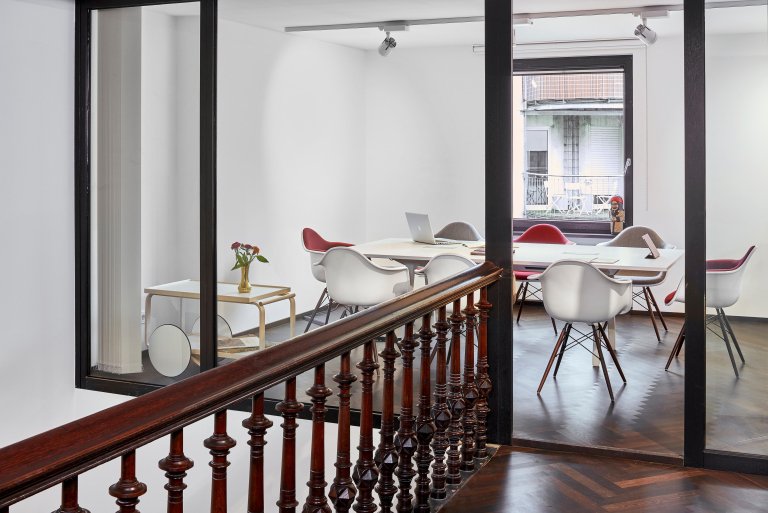 Vitra Eames DAW stoel essen onderstel, Deep Black