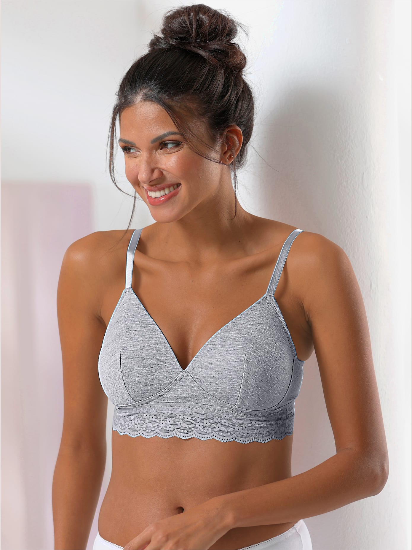 Soutien-gorge à coques sans armatures bon. a, b, c