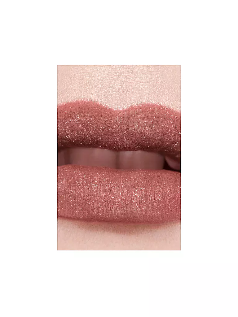 CHANEL DER GETÖNTE UND FEUCHTIGKEITSSPENDENDE BALSAM, DESSEN FARBINTENSITÄT SICH GANZ INDIVIDUELL ANPASSEN LÄSST, SORGT TAG FÜR TAG FÜR WUNDERSCHÖNE LIPPEN 3G kupfer