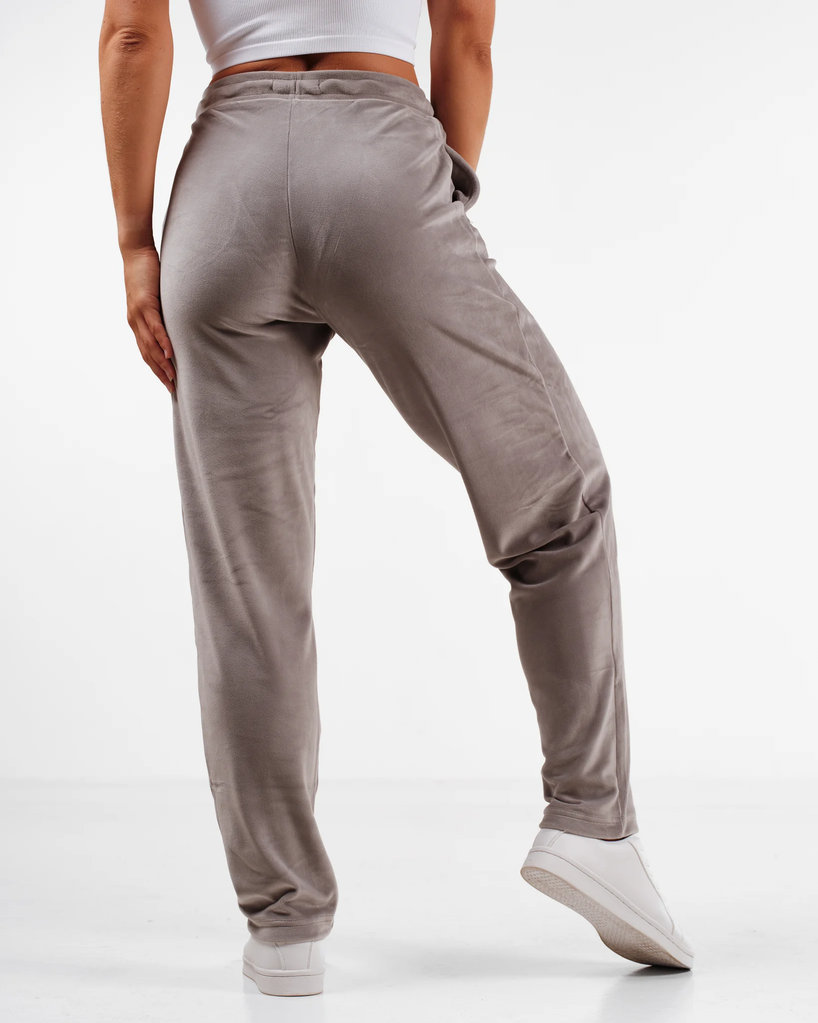 Weightless Jacey Velour Pants Ultimate Gray
