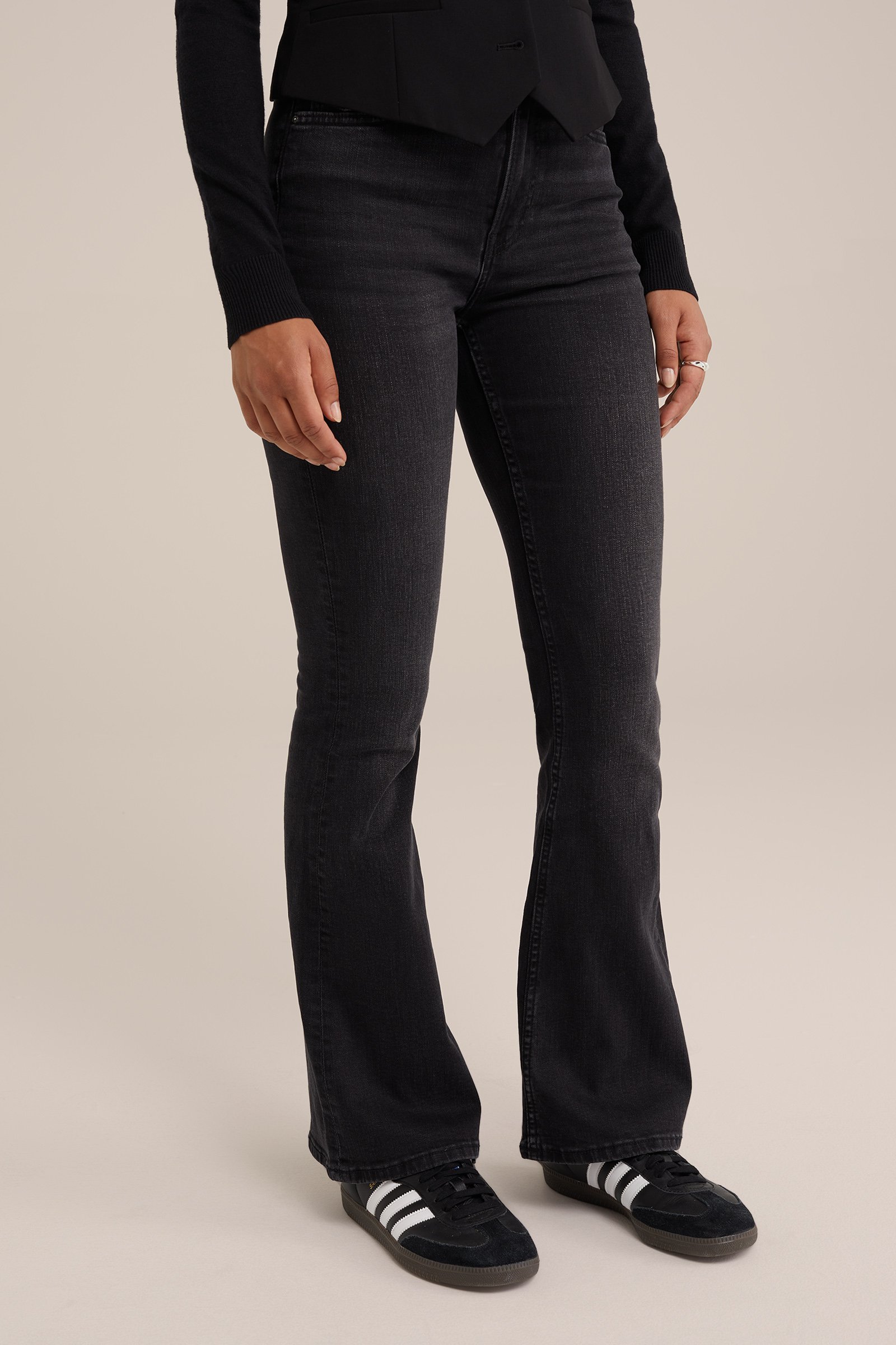 high rise flared jeans met stretch Blue Ridge Zwart