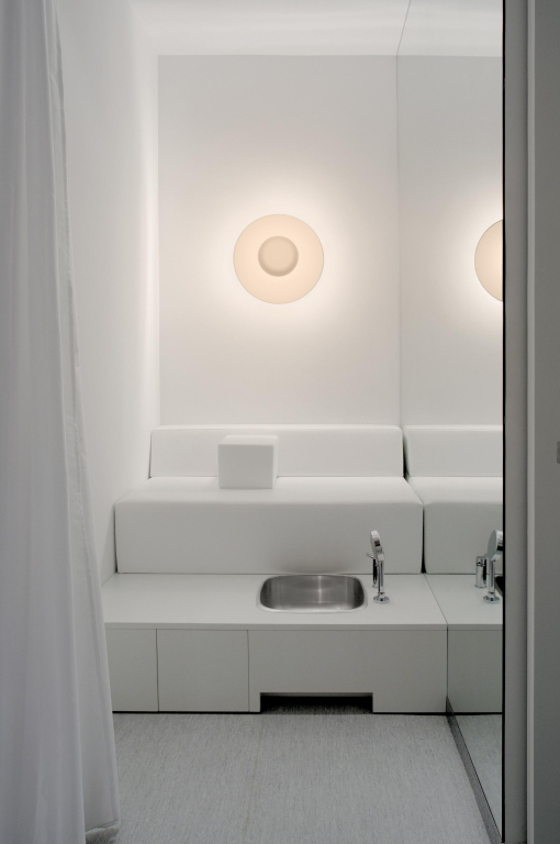 Vibia Funnel 2013 plafond- en wandlamp Ø35 LED medium wit